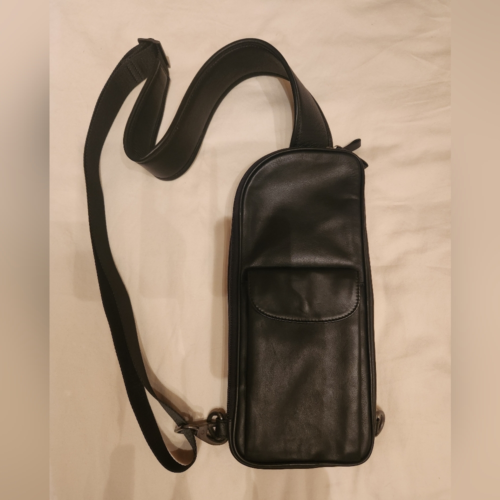 United Leather New York Sling Bag